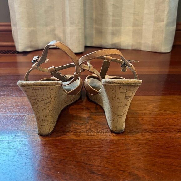 Steve Madden Tan Strappy Beaded Wedge Sandals, Size 8-8.5 - Picture 3 of 4